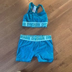 Gymshark blue sports bra & bike shorts kit